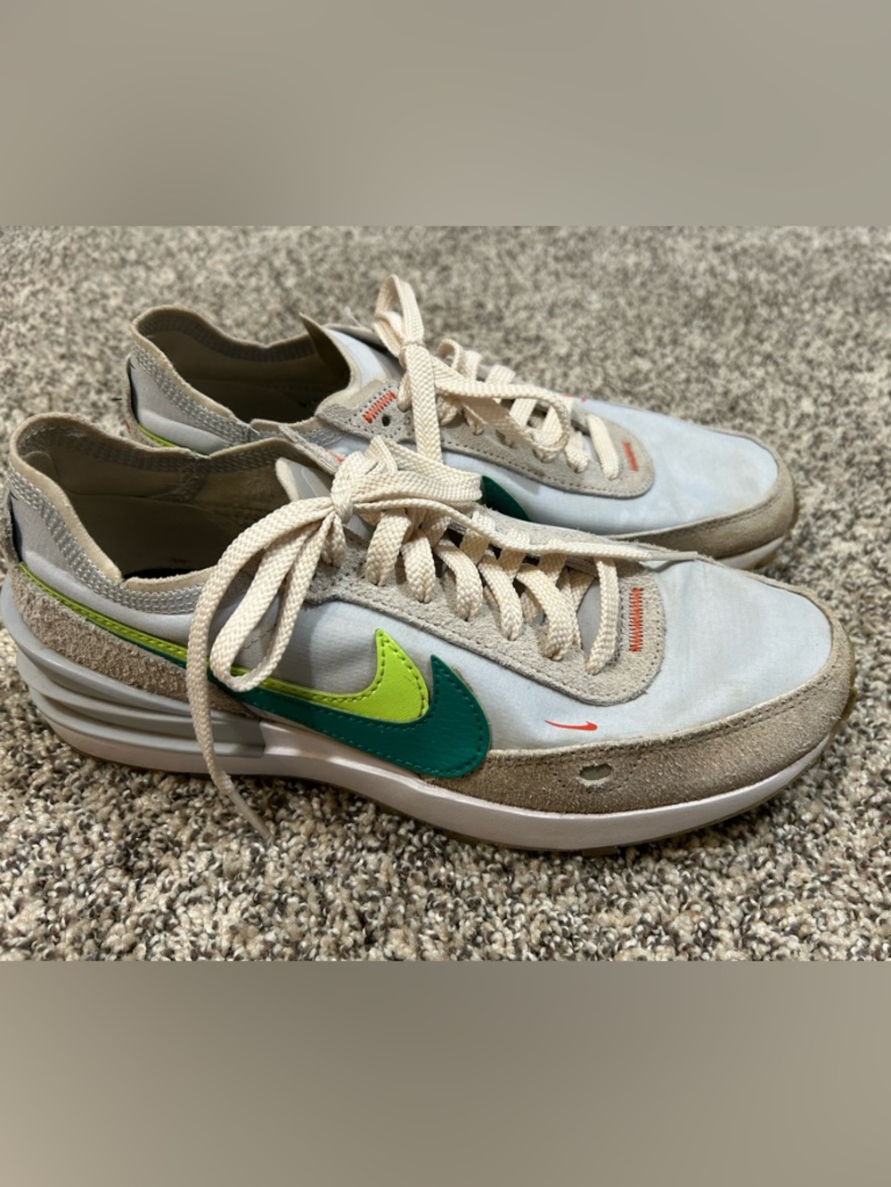 Nike Womens Size 8.5  Waffle One SE Low Double Swoosh Grey  Green DX4309-001